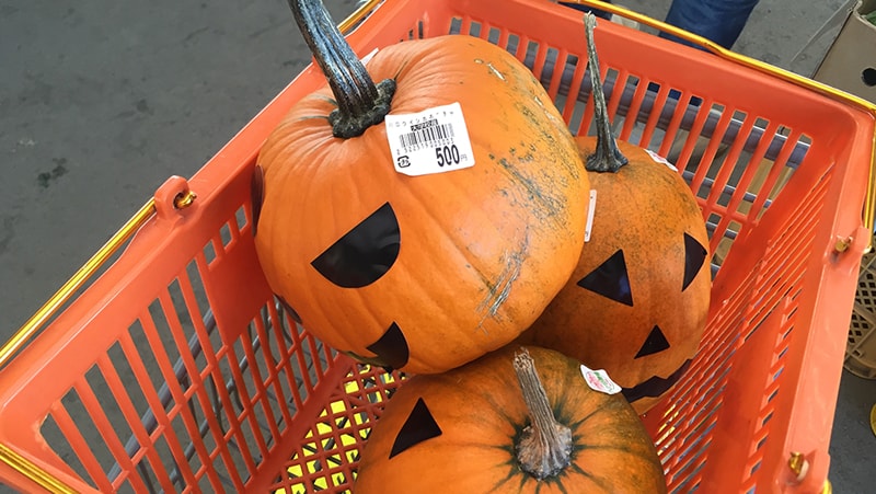 お手頃価格のハロウィンかぼちゃ